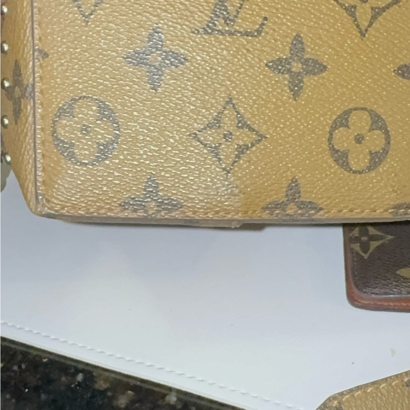Louis Vuitton Monogram Box Bag in Brown with Gold Hardware - Picture 8 of 10